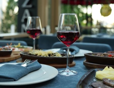 Champagne Wine Explained: Taste, Food Pairings, How to Serve, Best Types & Regions