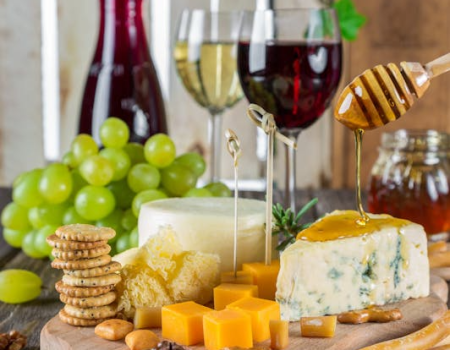 The World of Rioja: Tasting Notes, Pairings & Serving the Right Way